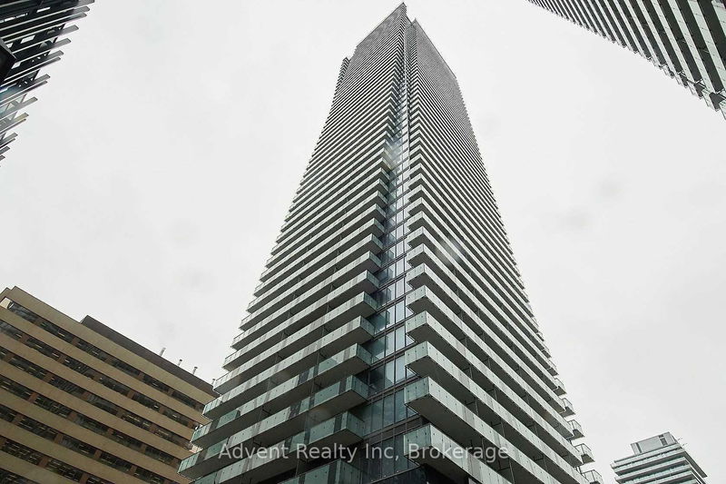 1080 Bay St, unit 510 for rent