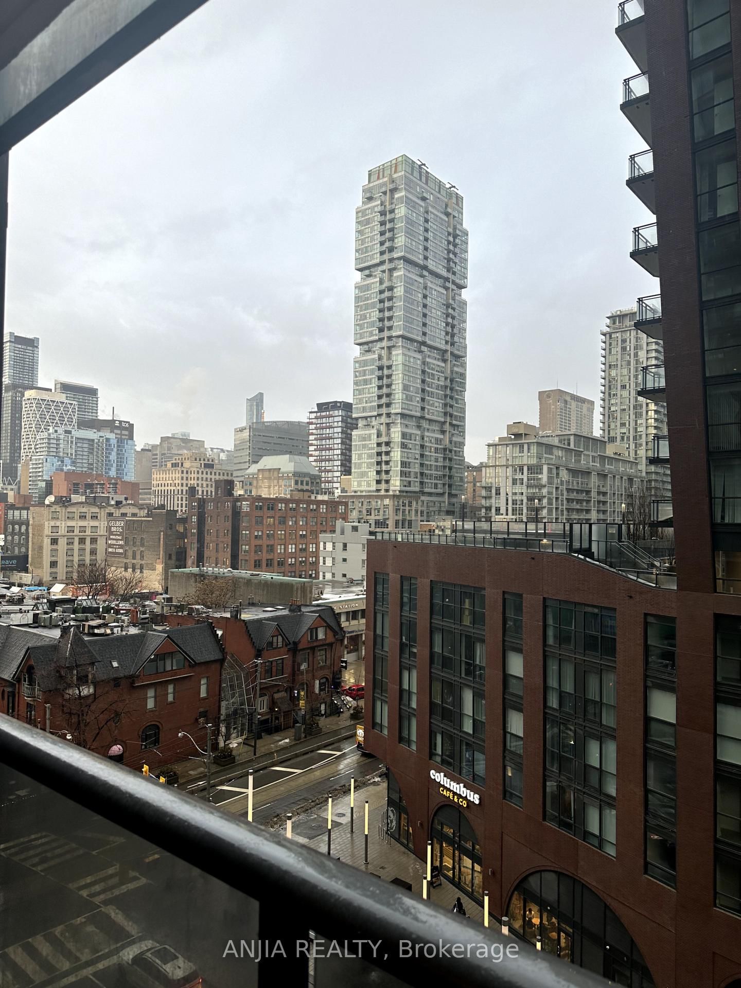 295 Adelaide St W, unit 808 for rent