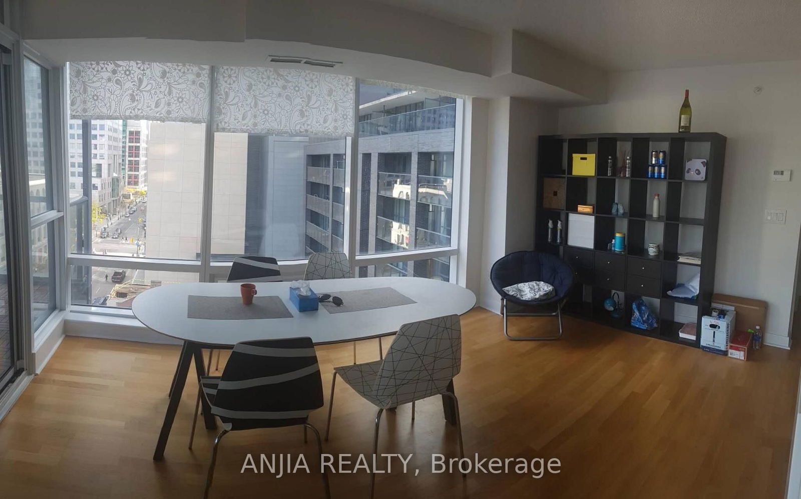 295 Adelaide St W, unit 808 for rent