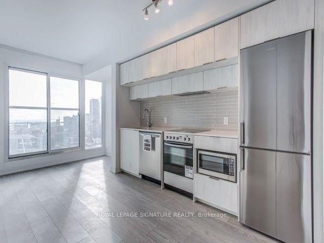 181 Dundas St E, unit 2707 for rent