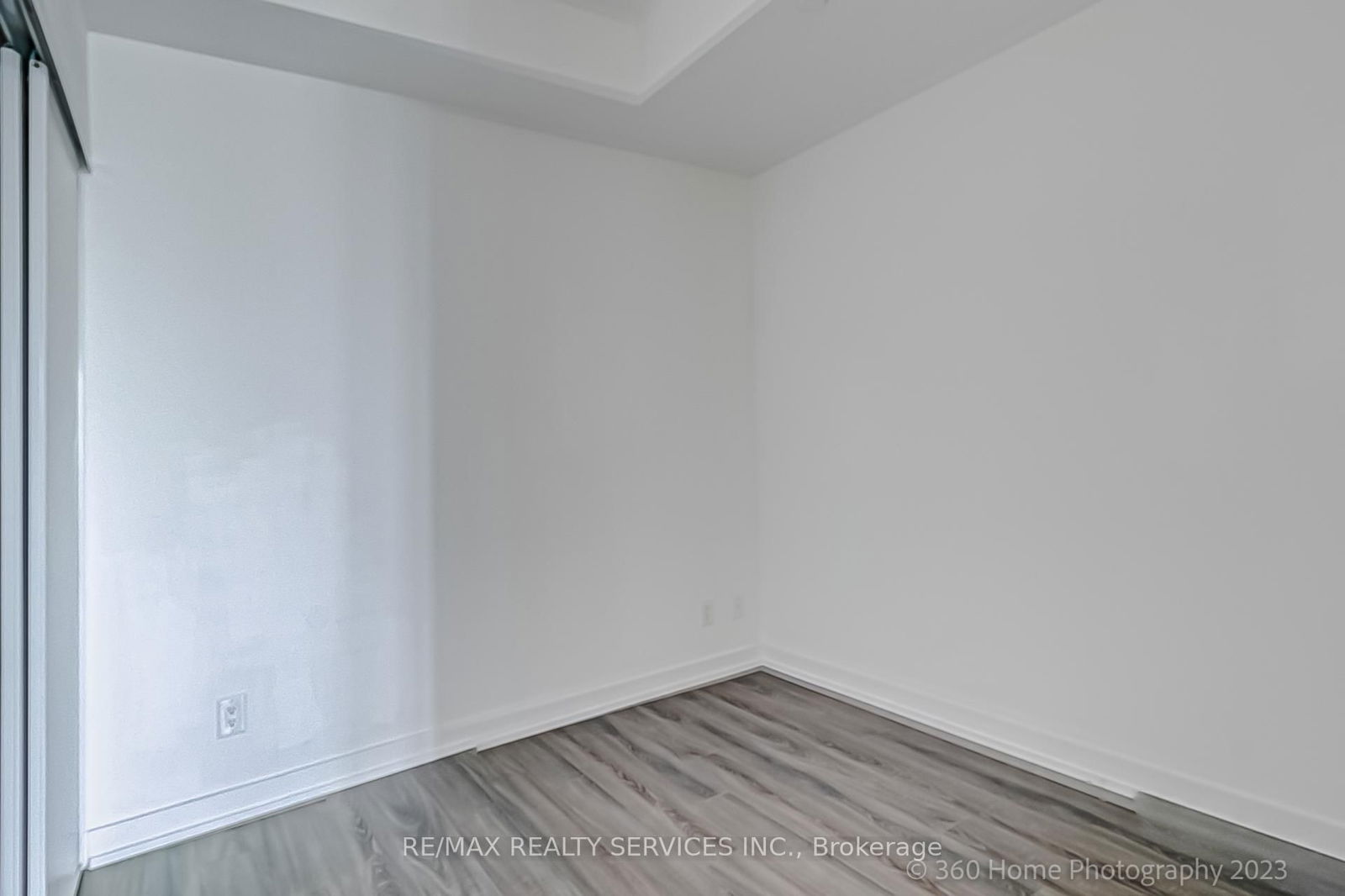 20 Edward St, unit 1719 for rent