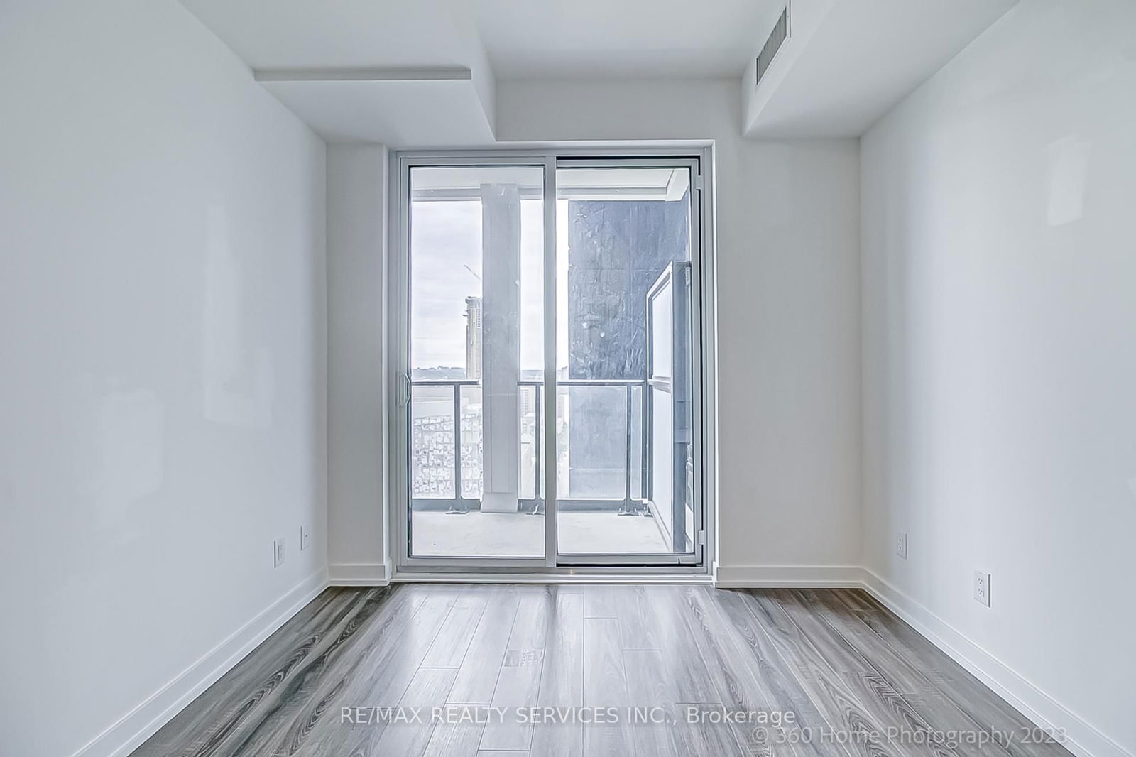 20 Edward St, unit 1719 for rent