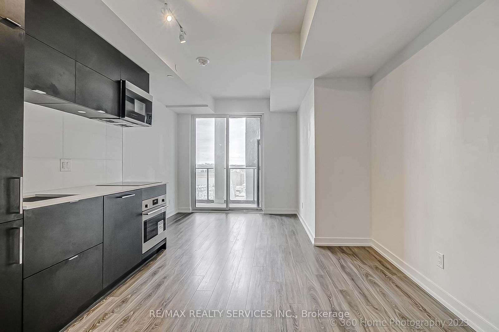 20 Edward St, unit 1719 for rent