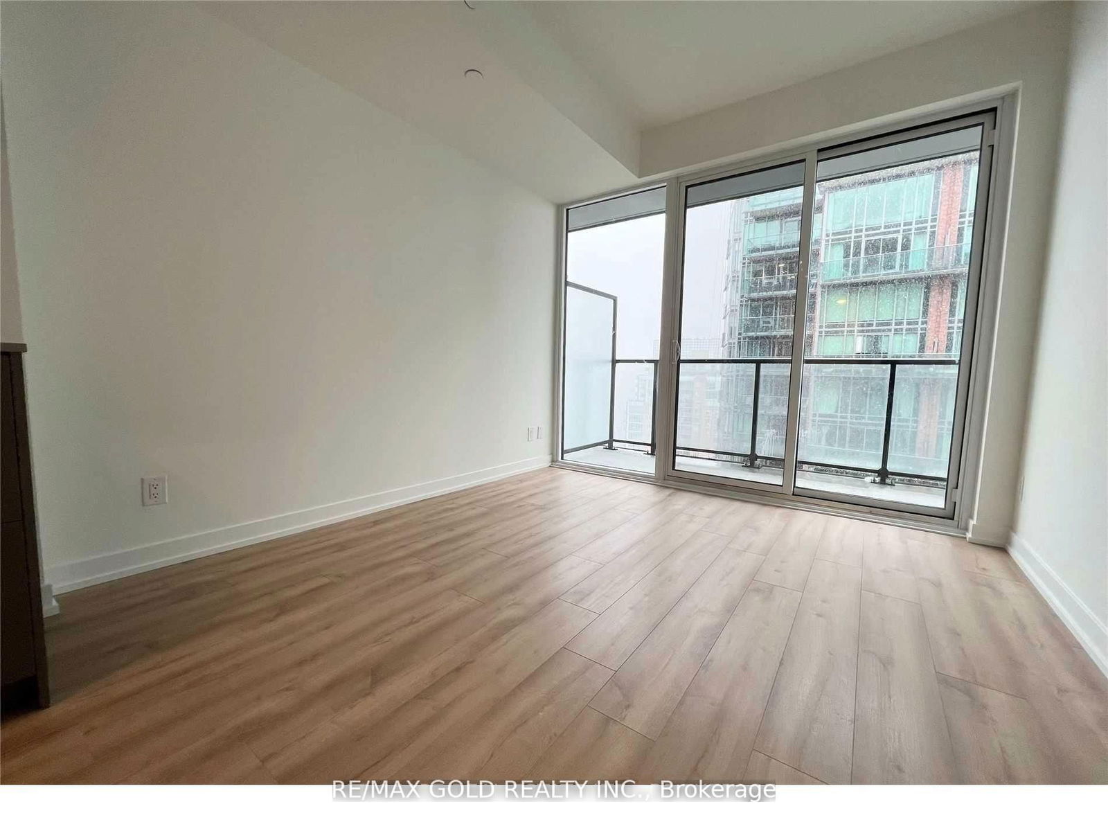 135 East Liberty St E, unit 2507 for rent