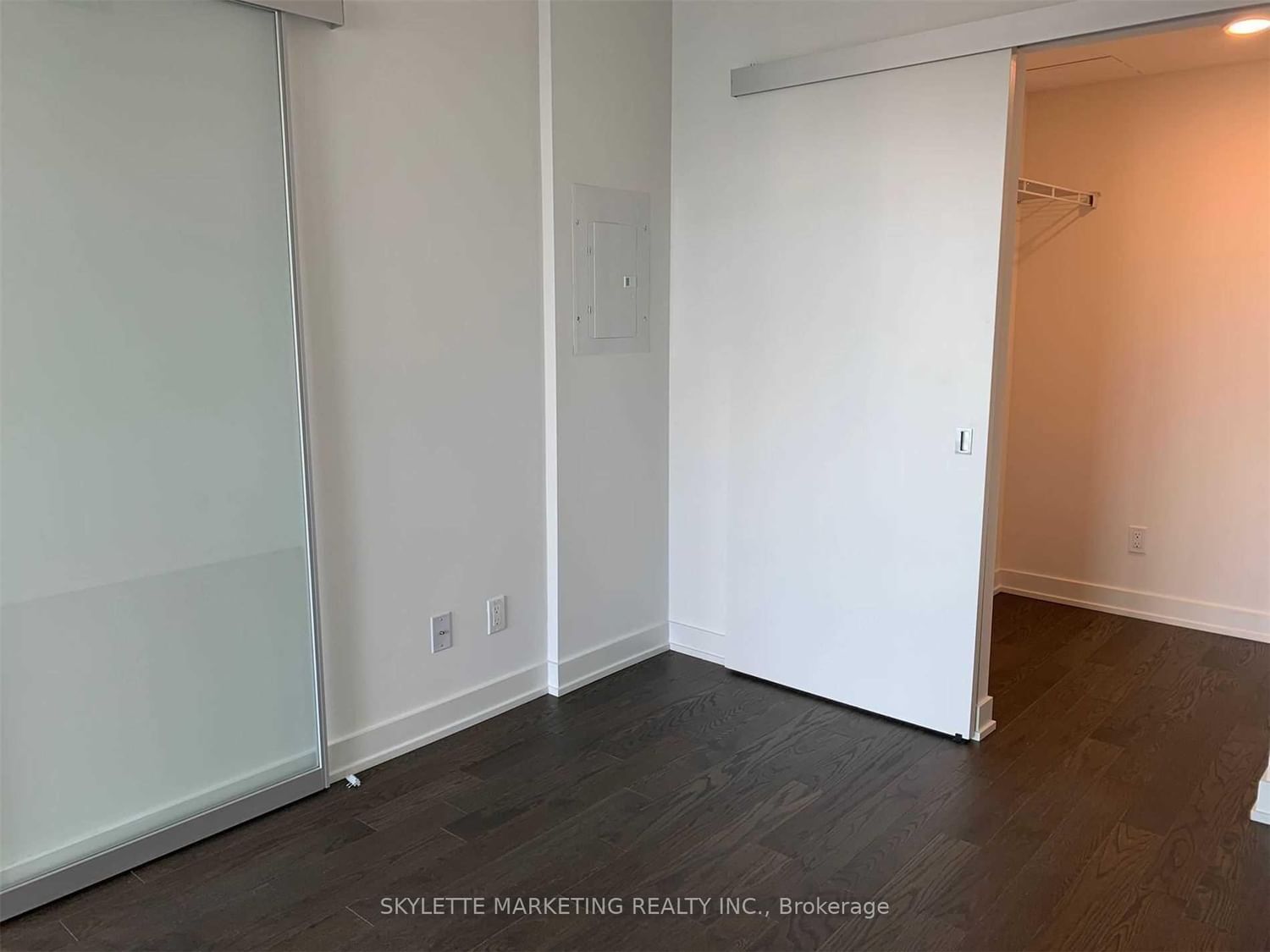 25 Richmond St E, unit 2314 for rent