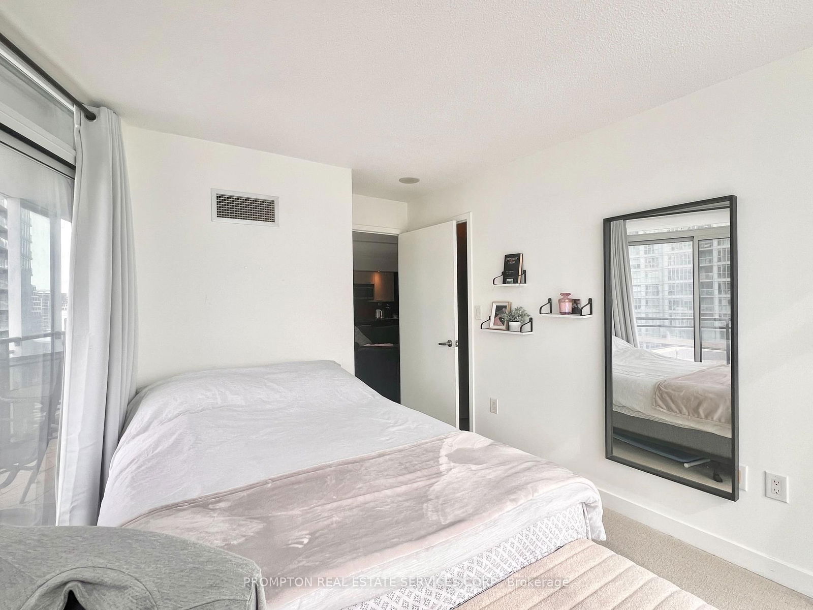 8 Telegram Mews, unit 1501 for rent