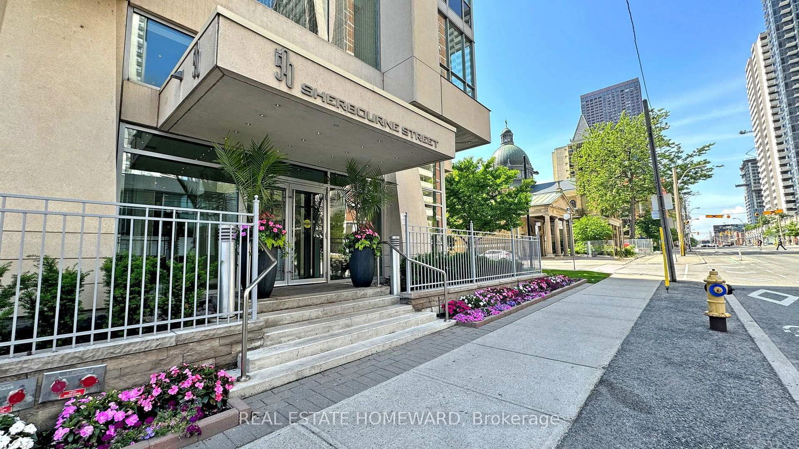 500 Sherbourne St, unit 3006 for sale