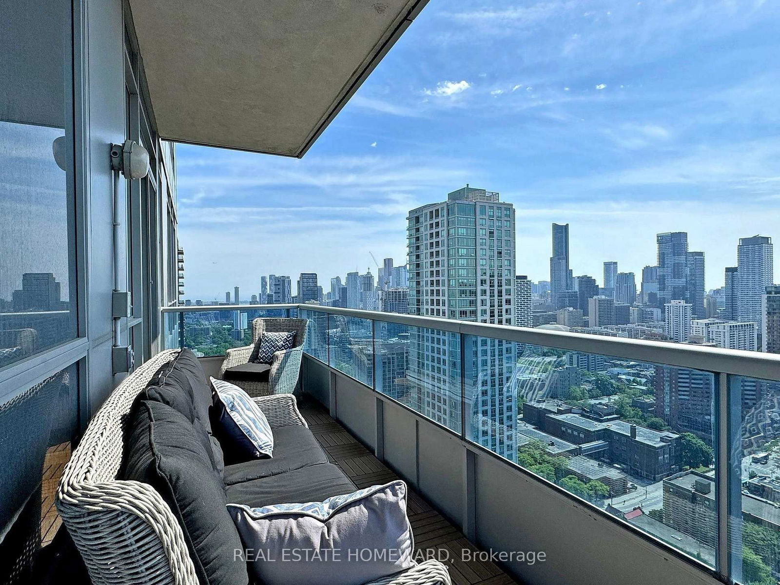 500 Sherbourne St, unit 3006 for sale