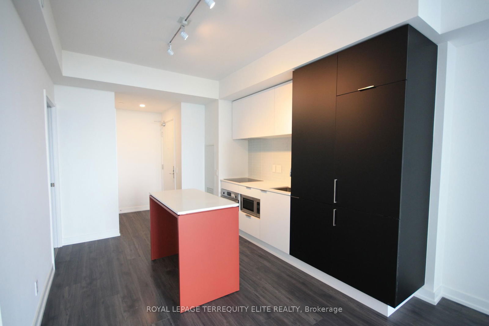 33 Helendale Ave, unit 1513 for rent