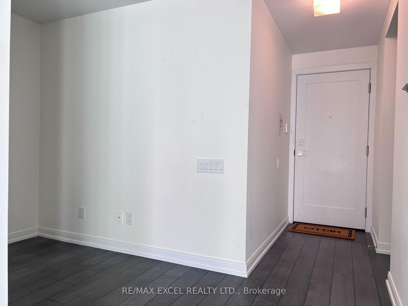 50 Charles St E, unit 511 for rent