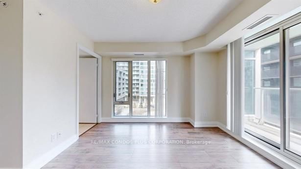 565 Wilson Ave, unit W402 for rent