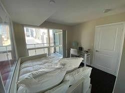 386 Yonge St, unit 1516 for sale