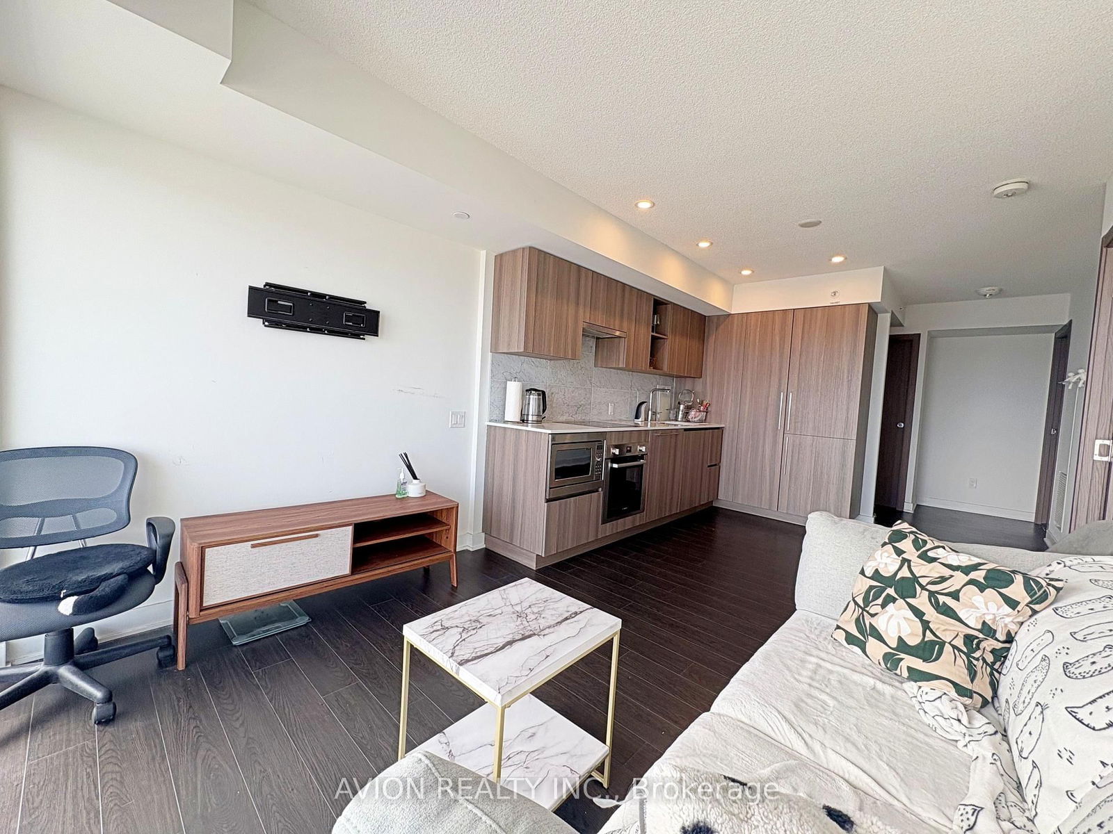 17 Bathurst St, unit 2301 for rent