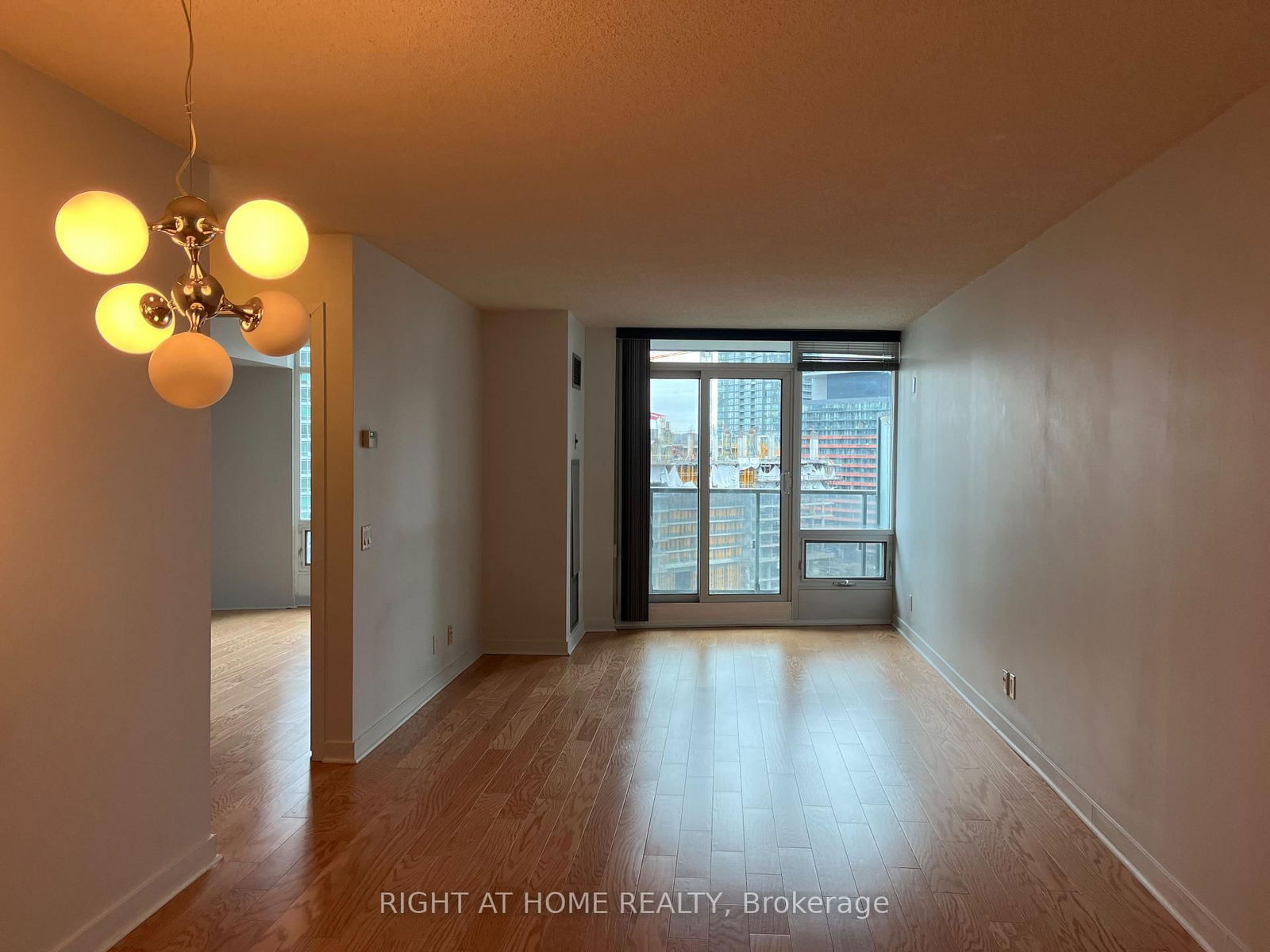 361 Front St W, unit 1606 for rent