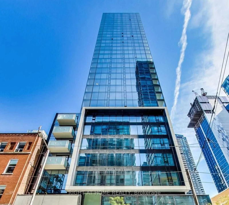 11 Charlotte St, unit 2701 for rent