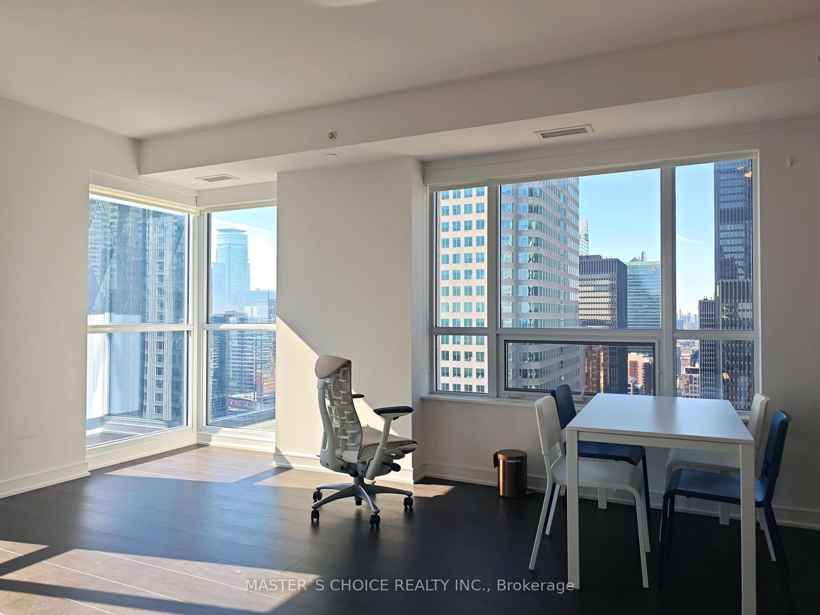 88 Scott St, unit 3709 for rent