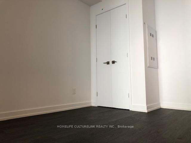 488 University Ave, unit 3605 for rent