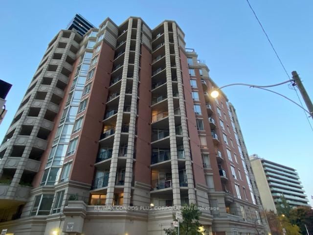 20 Collier St, unit 1004 for rent