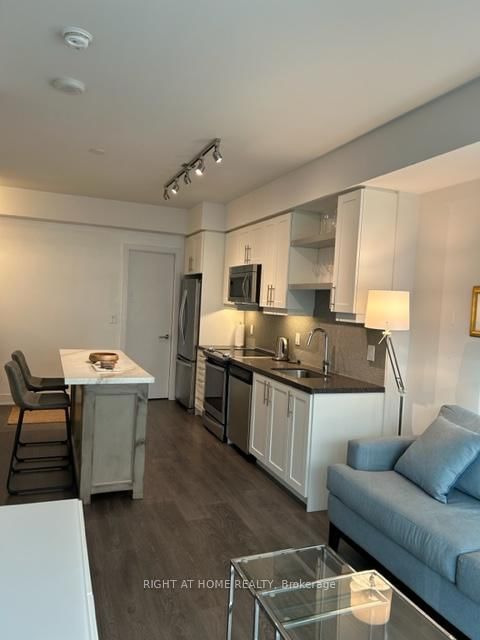 525 Adelaide St W, unit 224 for rent