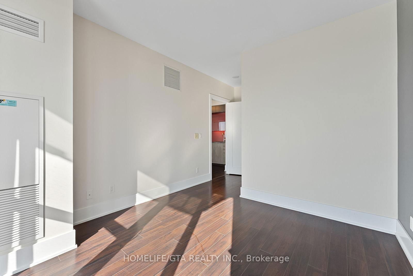 300 Front St W, unit 4301 for sale