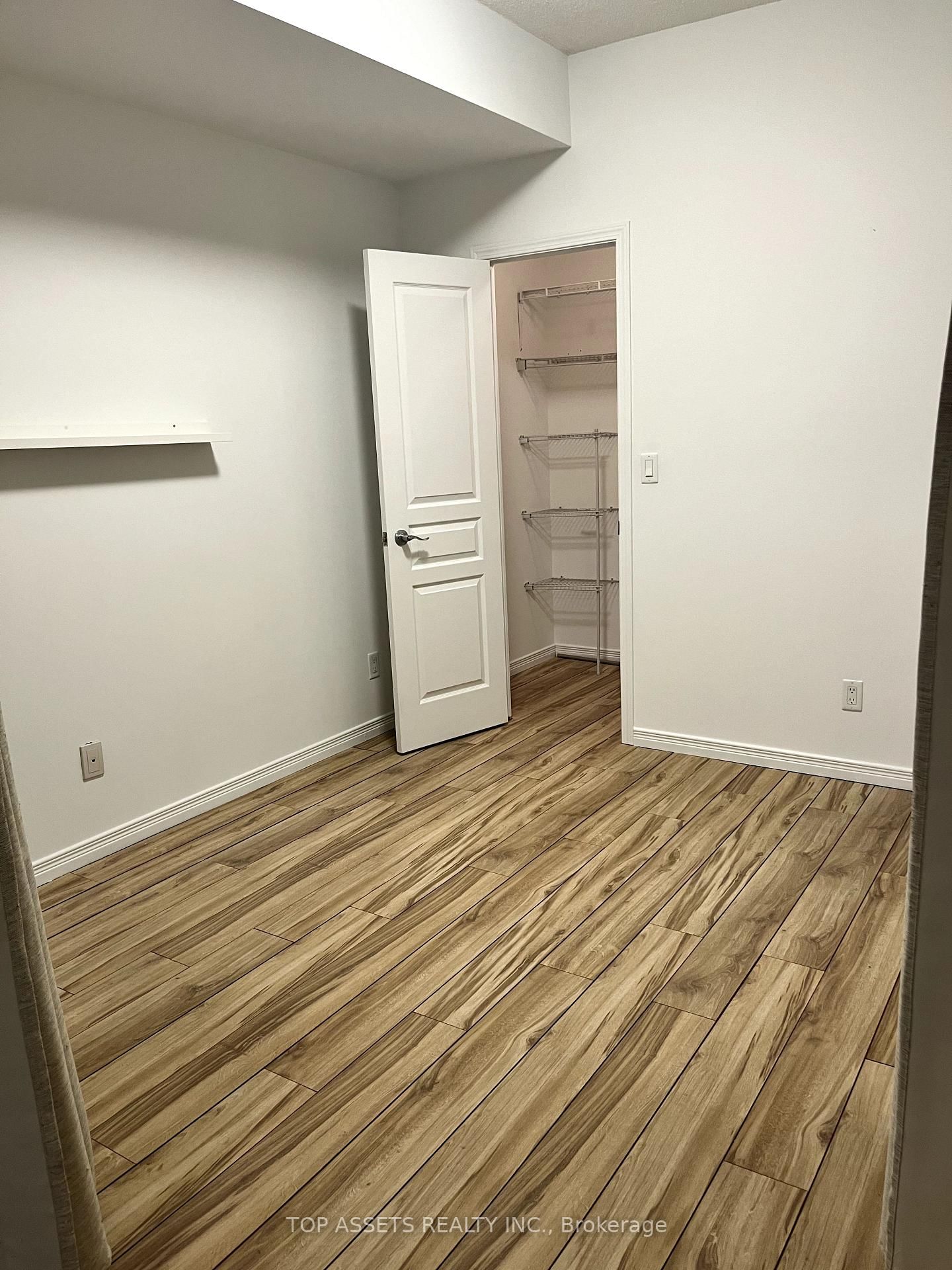 352 Front St W, unit 2113 for rent