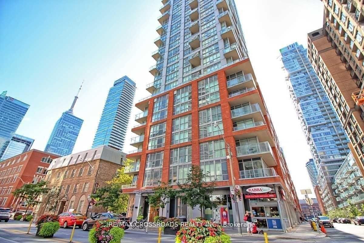 126 Simcoe St, unit 1201 for rent