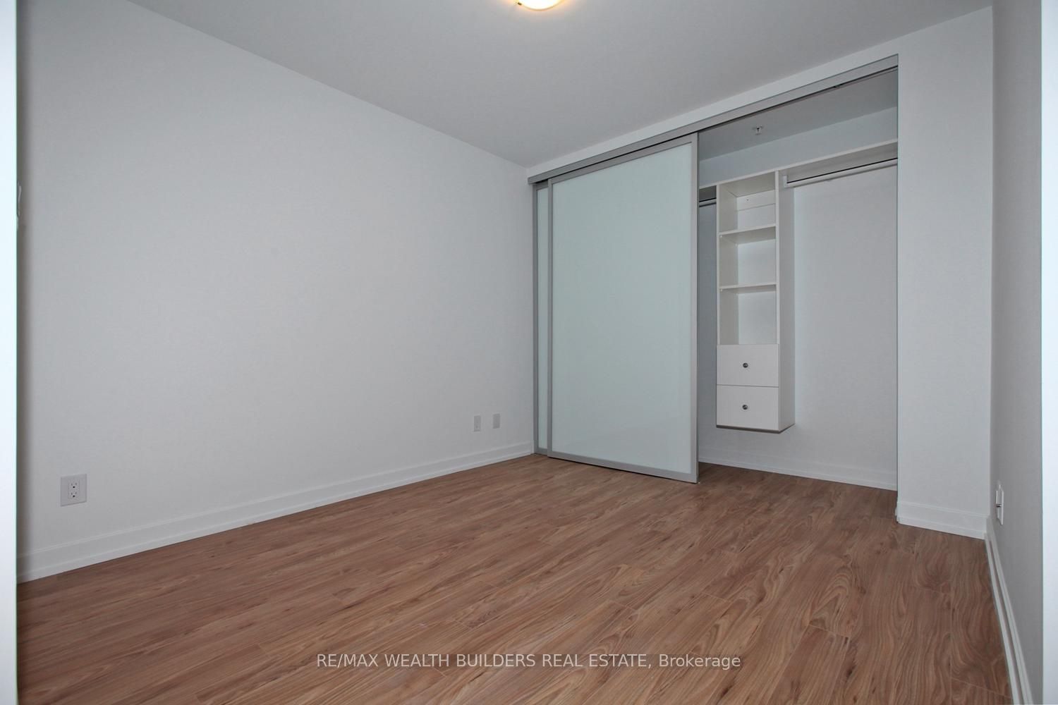 377 Madison Ave, unit 210 for sale