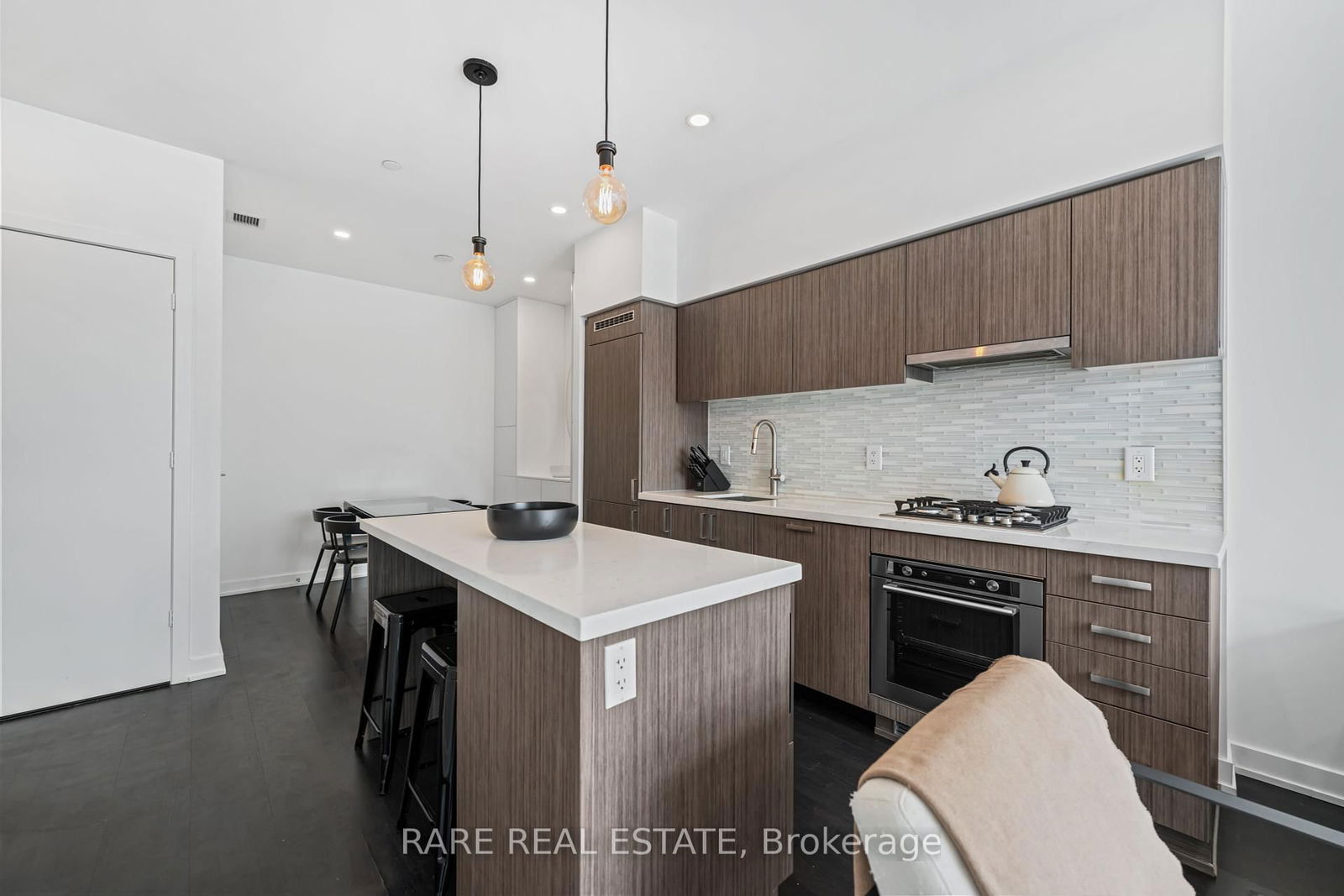 501 St. Clair Ave W, unit 2106 for sale