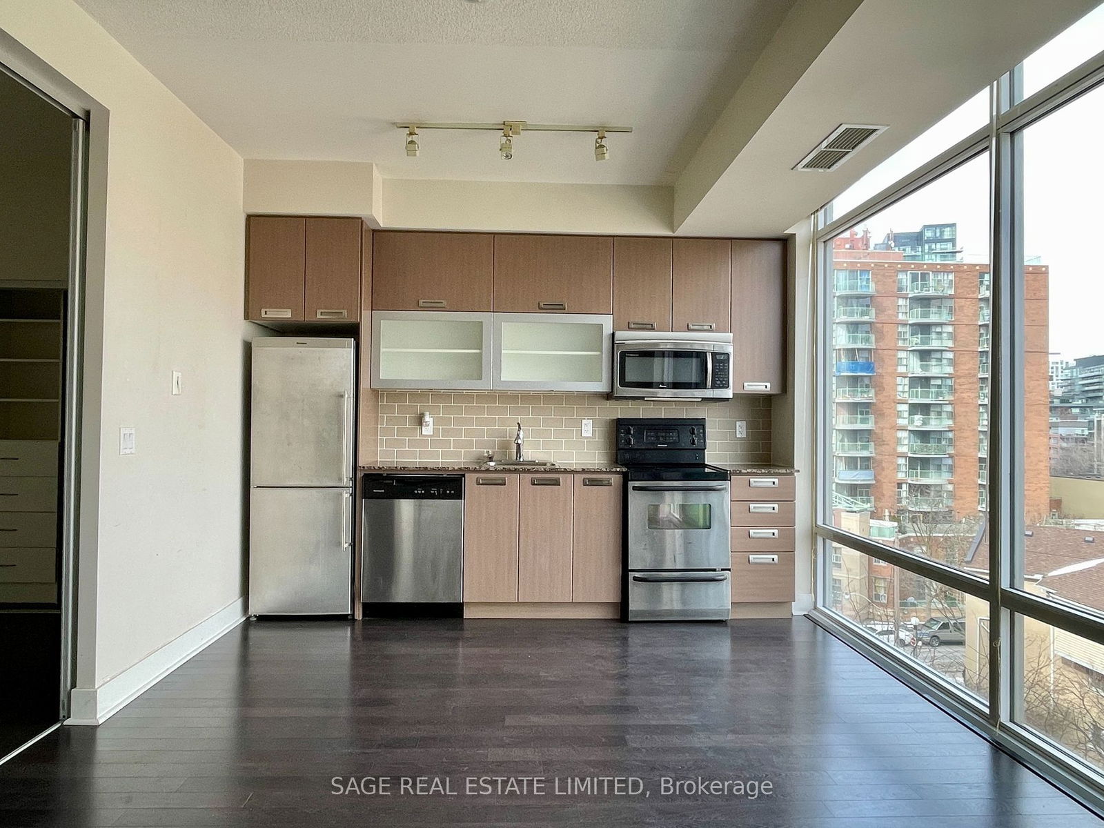 90 Stadium Rd, unit 612 for rent