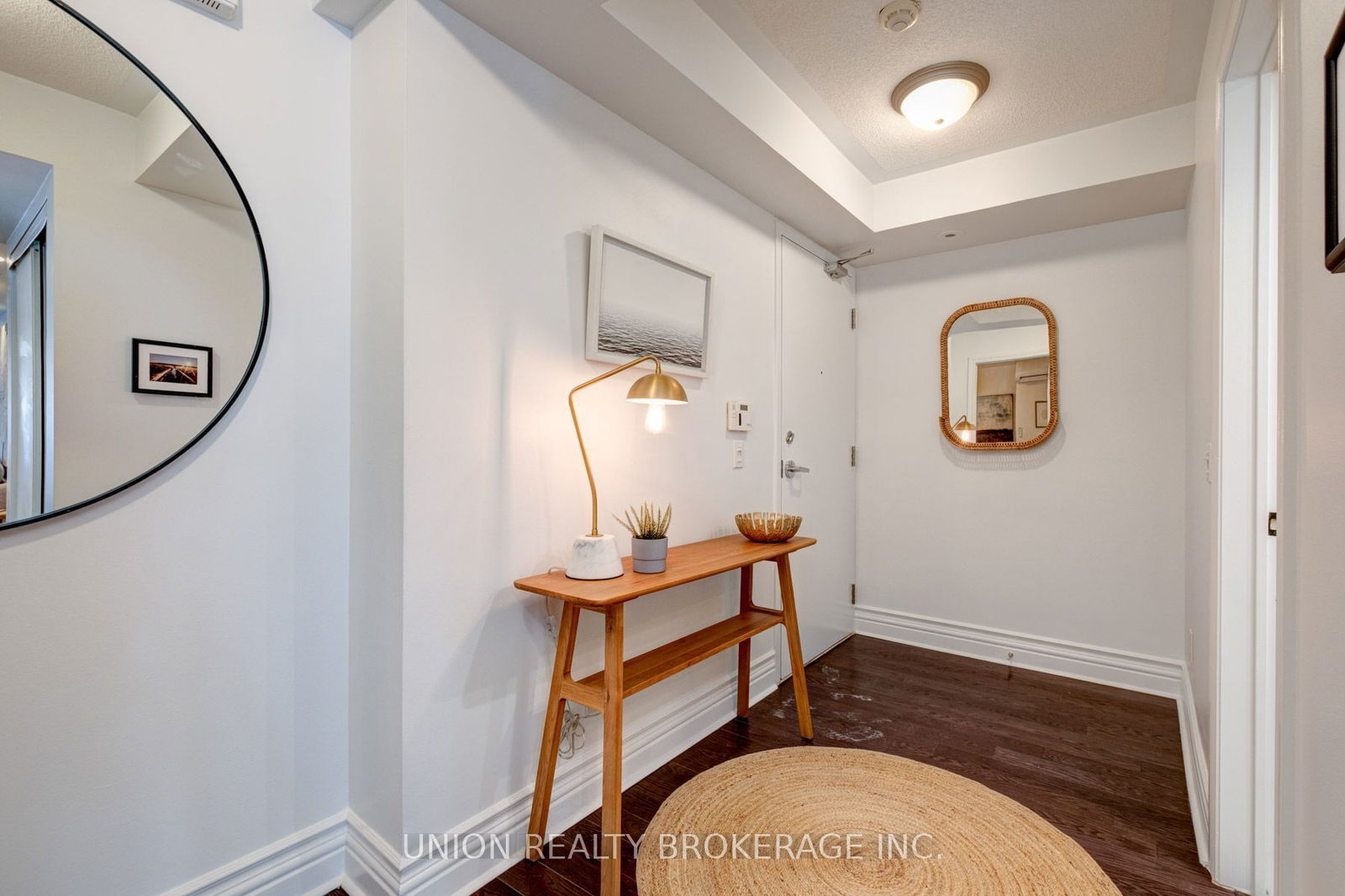 539 Jarvis St, unit M1 for sale