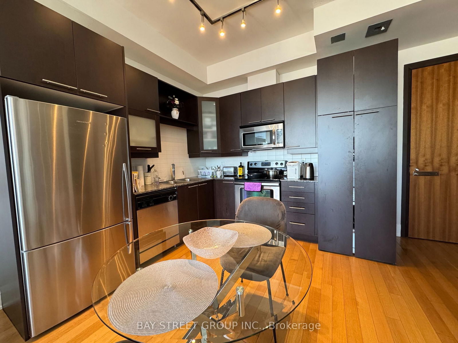 500 Sherbourne St, unit 3001 for rent