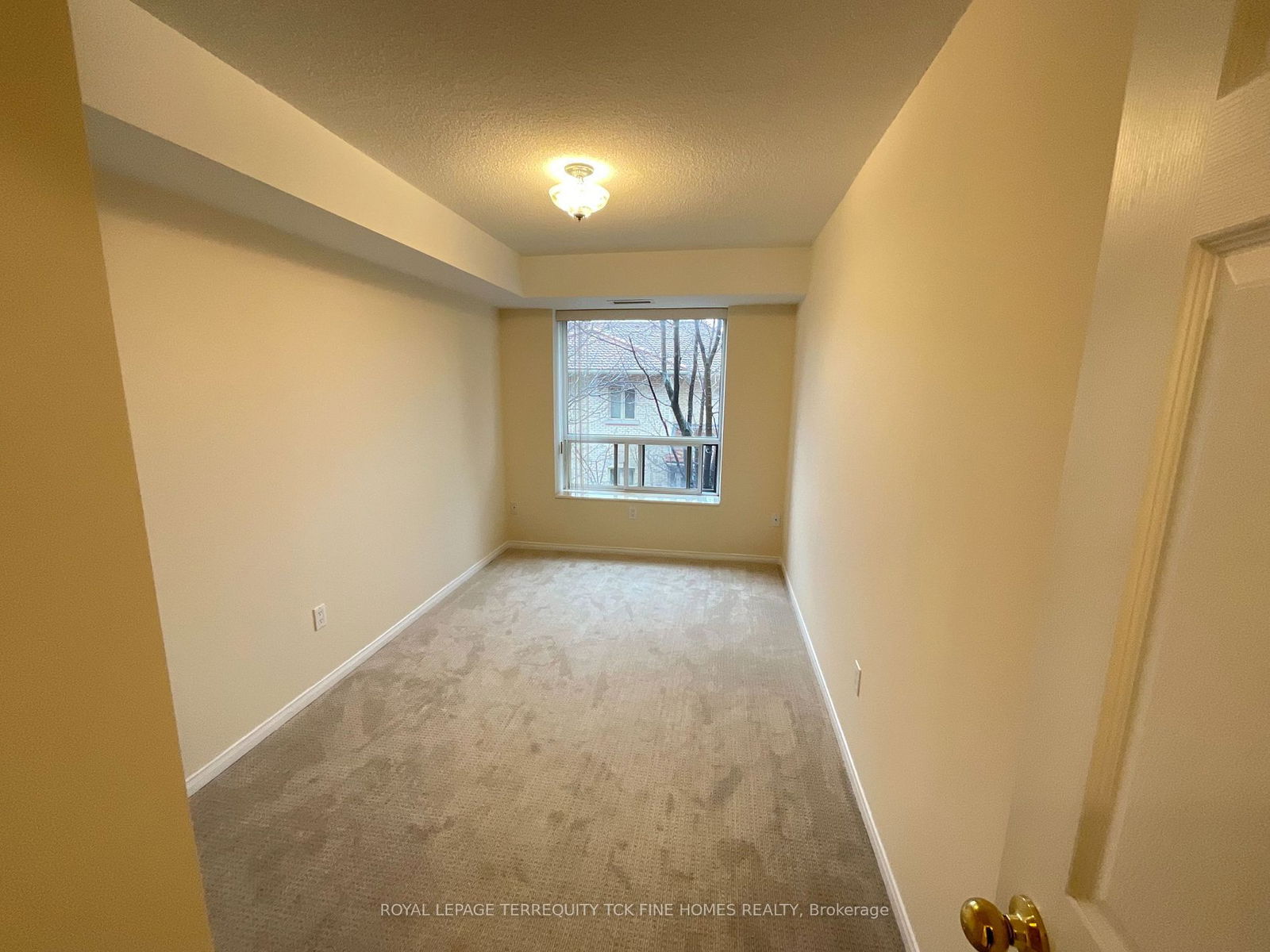 800 Sheppard Ave W, unit 310 for rent