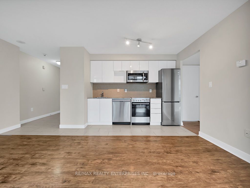 15 Fort York Blvd, unit 903 for rent