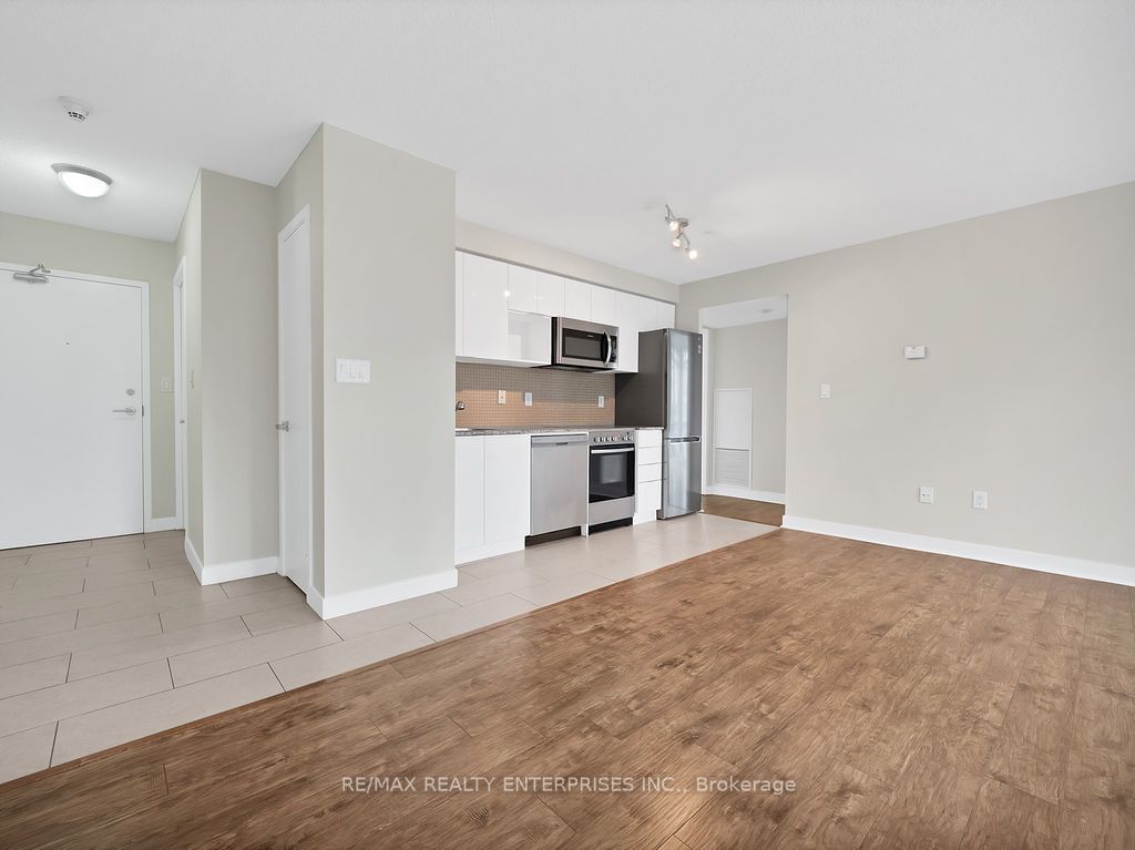 15 Fort York Blvd, unit 903 for rent