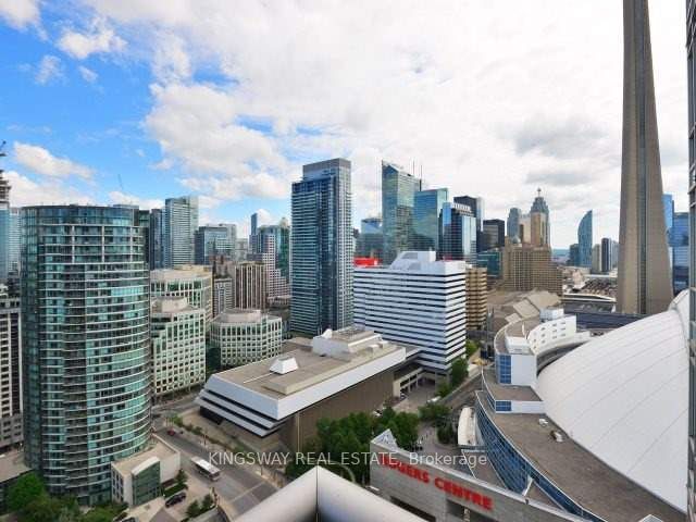 81 Navy Wharf Crt, unit 3511 for rent