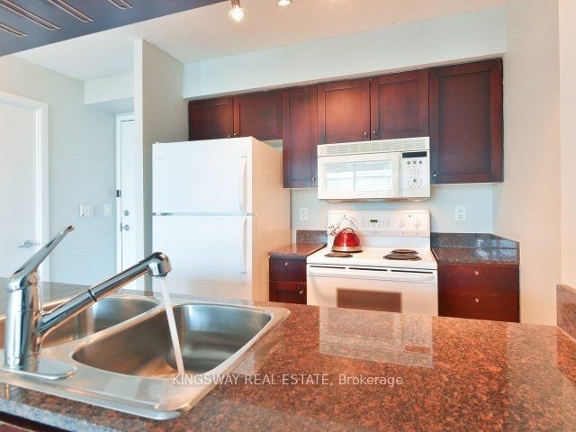 81 Navy Wharf Crt, unit 3511 for rent