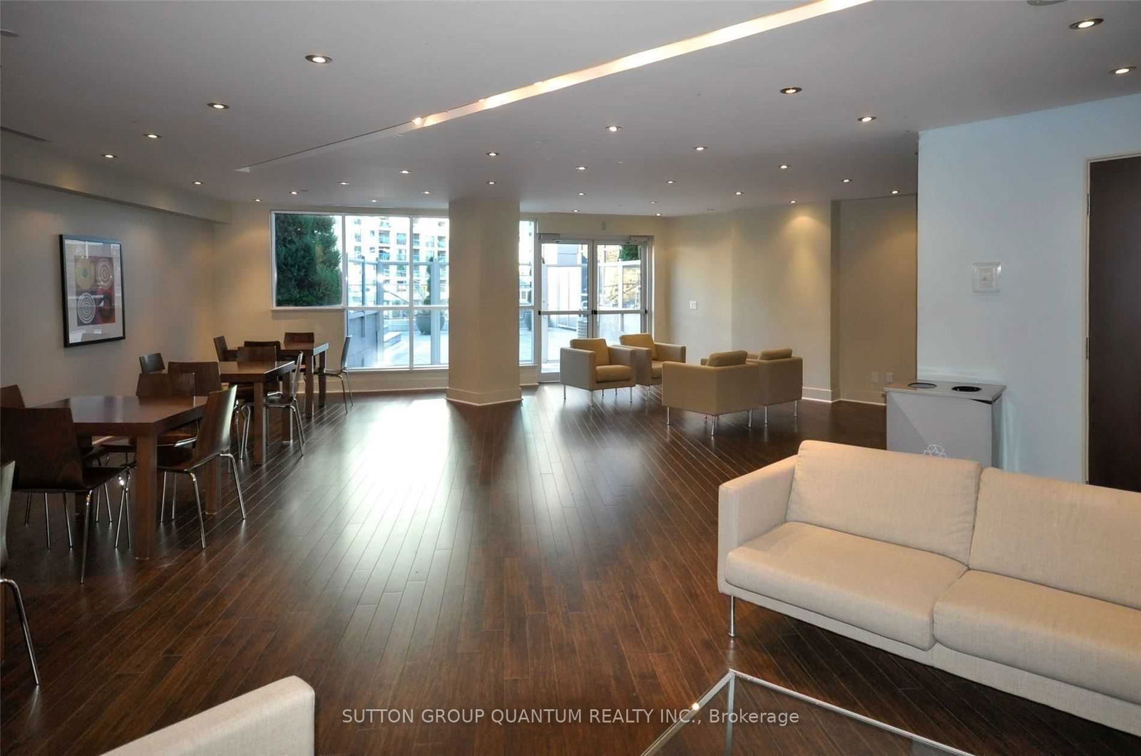 208 Queens Quay W, unit 1410 for rent