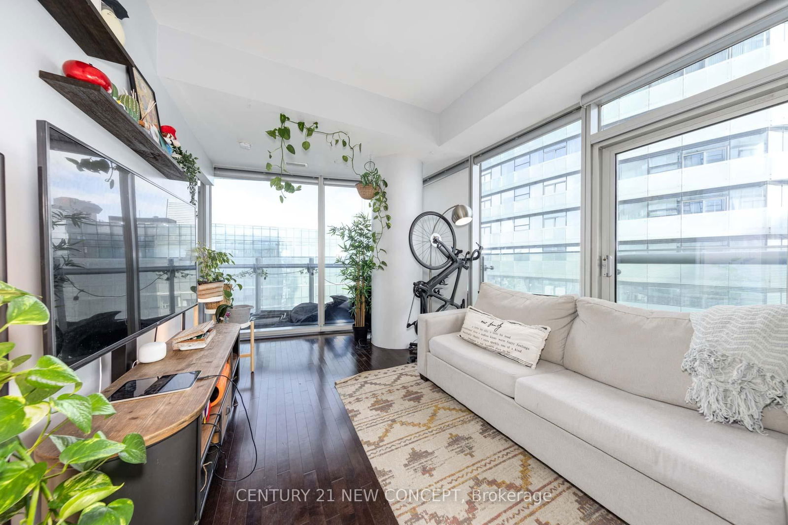 12 York St, unit 4610 for sale