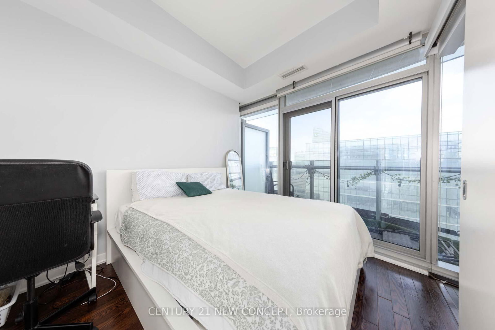 12 York St, unit 4610 for sale