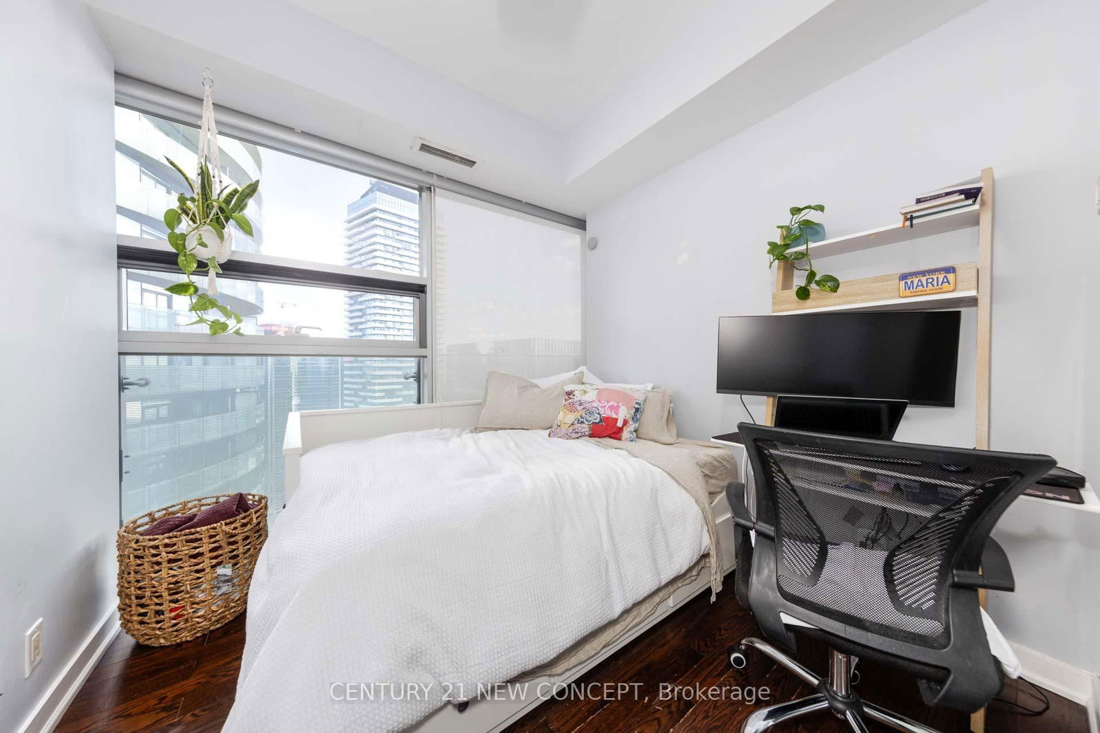 12 York St, unit 4610 for sale