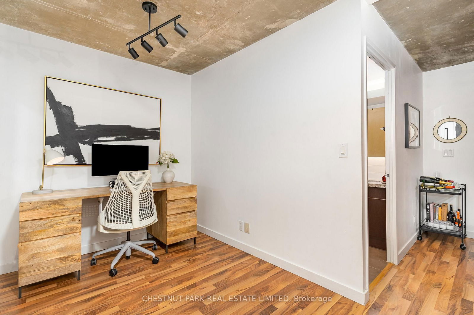 1005 King St W, unit 404 for sale