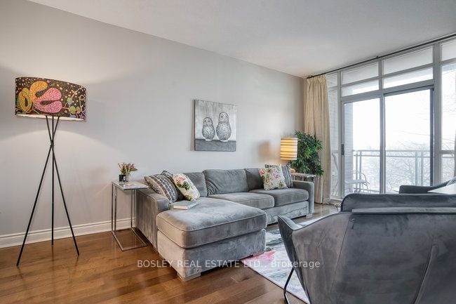 319 Merton St, unit #406 for sale