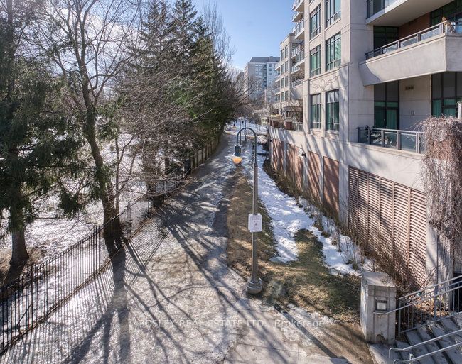 319 Merton St, unit #406 for sale