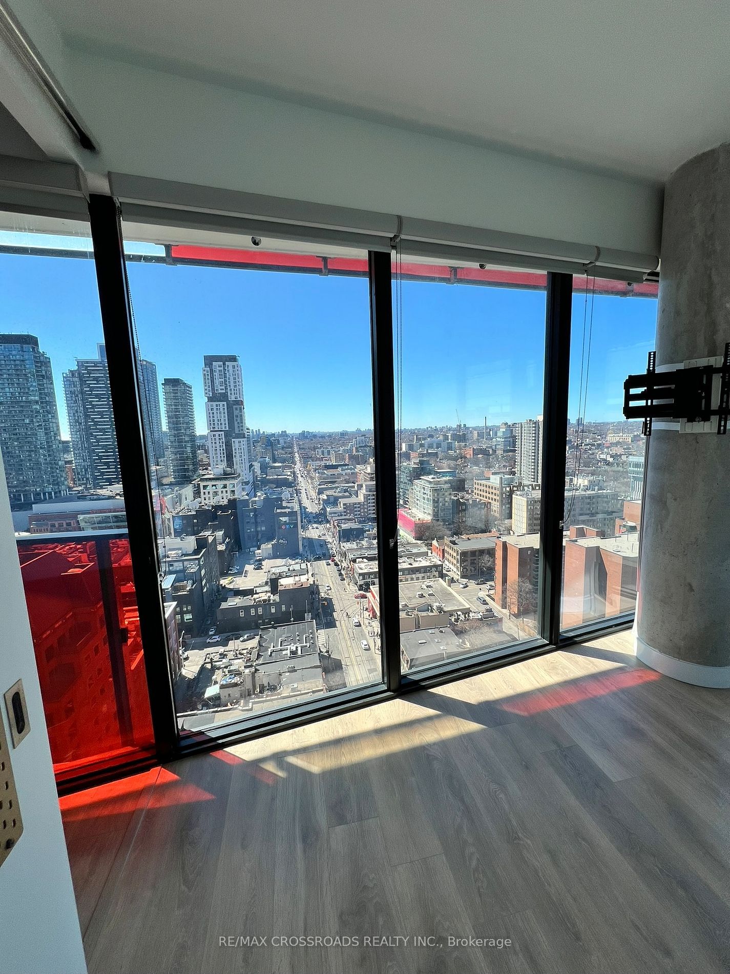 215 Queen St, unit 2105 for sale