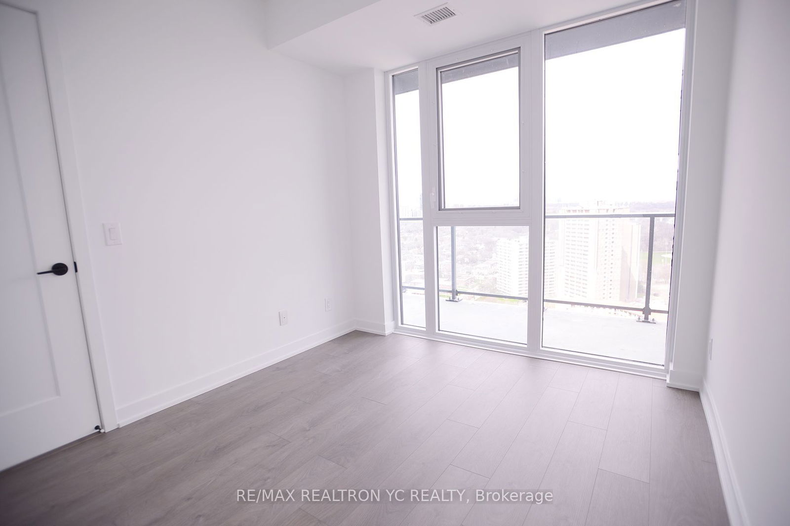 5 Defries St, unit 2611 for rent