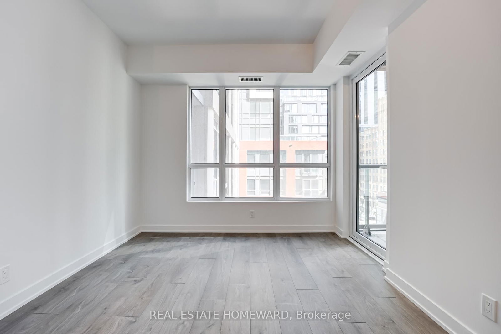 108 Peter St, unit 715 for rent