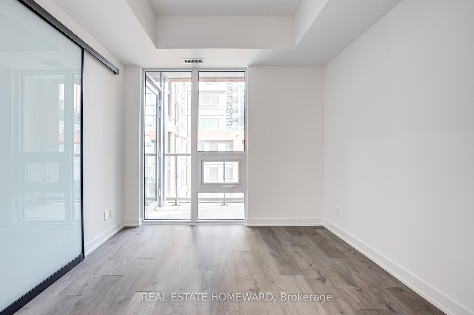 108 Peter St, unit 715 for rent