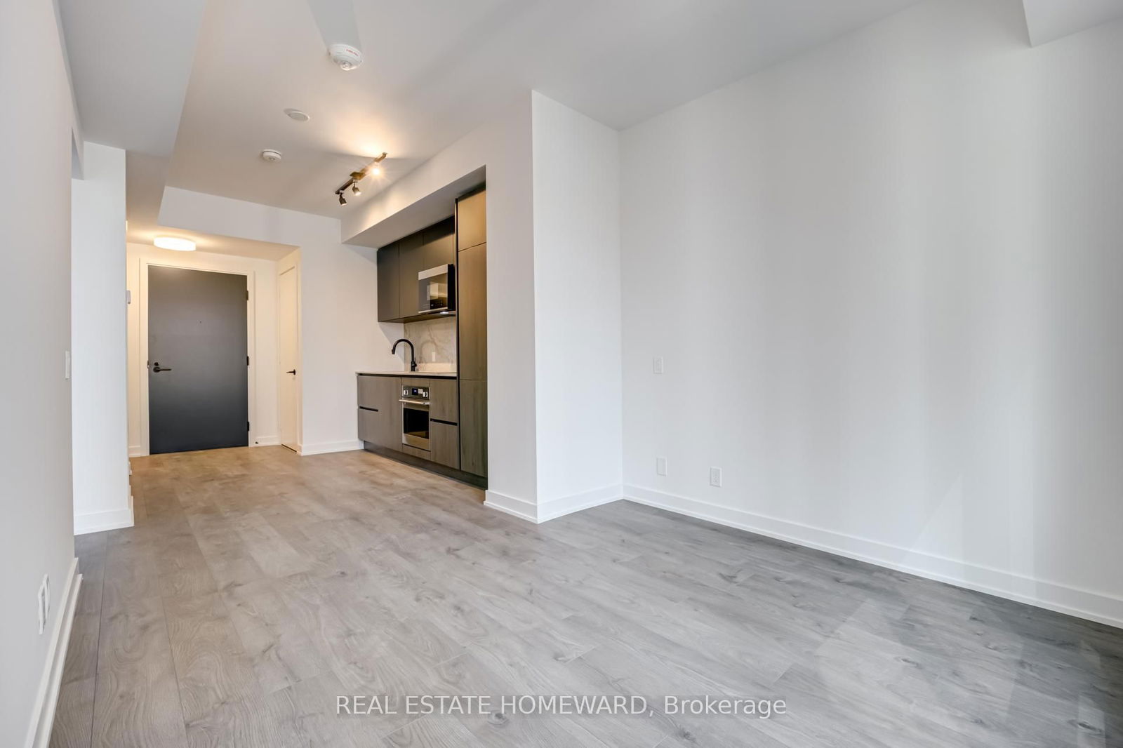 108 Peter St, unit 715 for rent