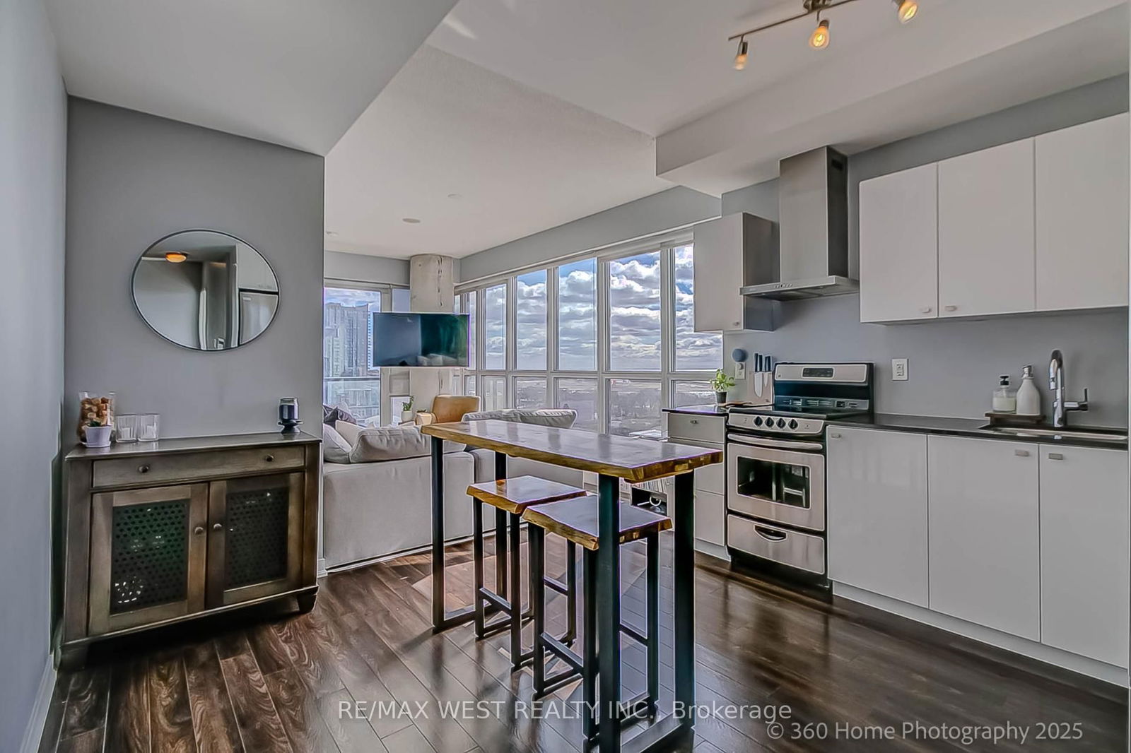 51 East Liberty St S, unit 1512 for sale