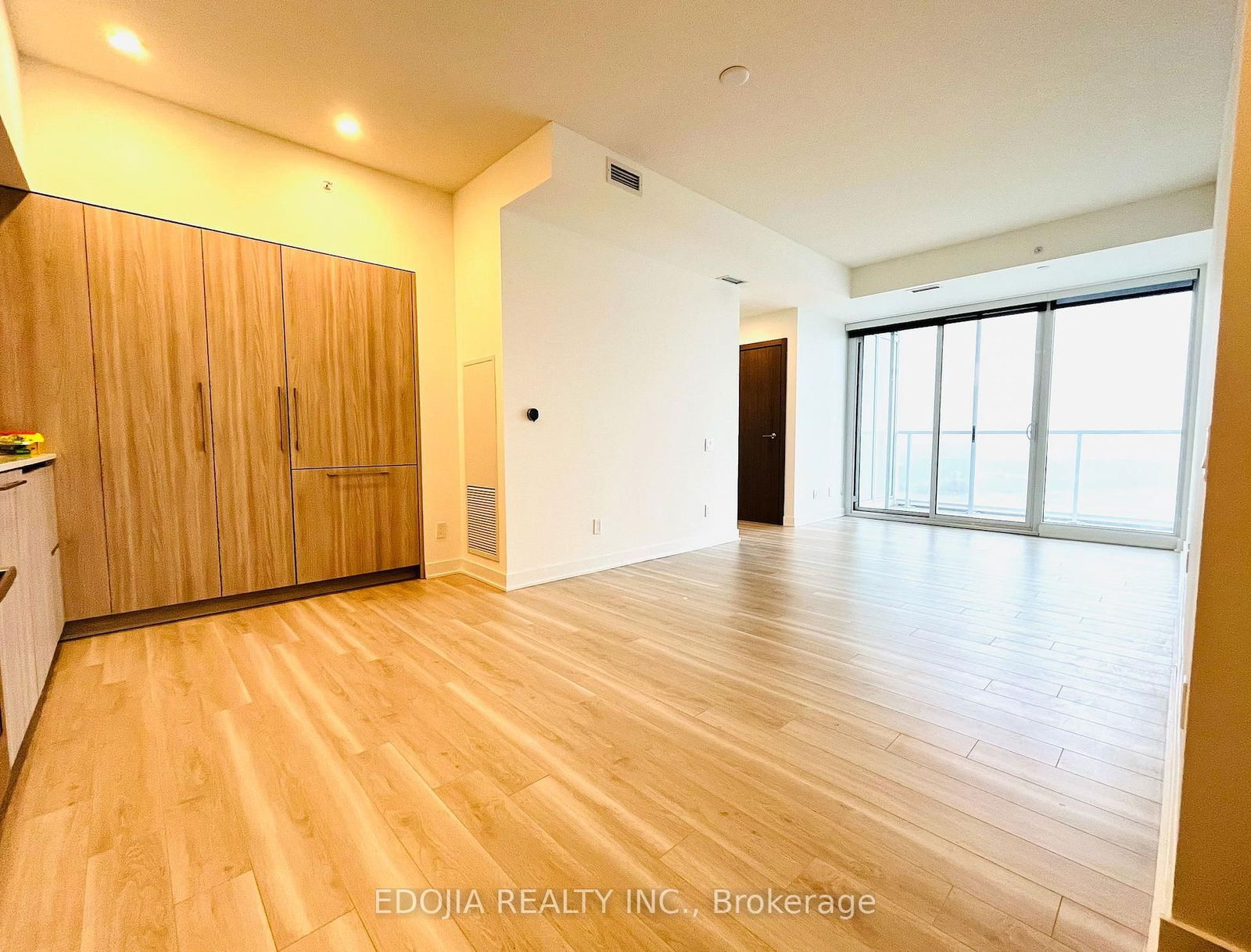 17 Bathurst St, unit 4315 for rent